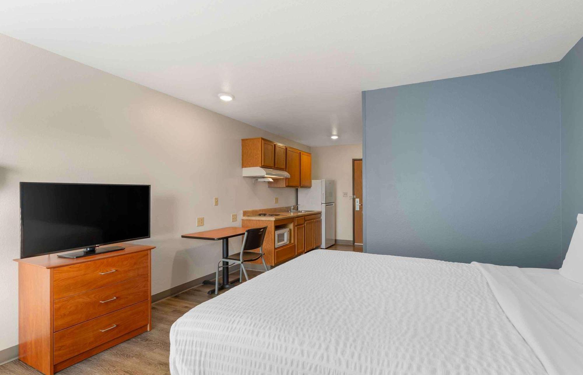 Extended Stay America Select Suites - Cleveland - 에이본 외부 사진