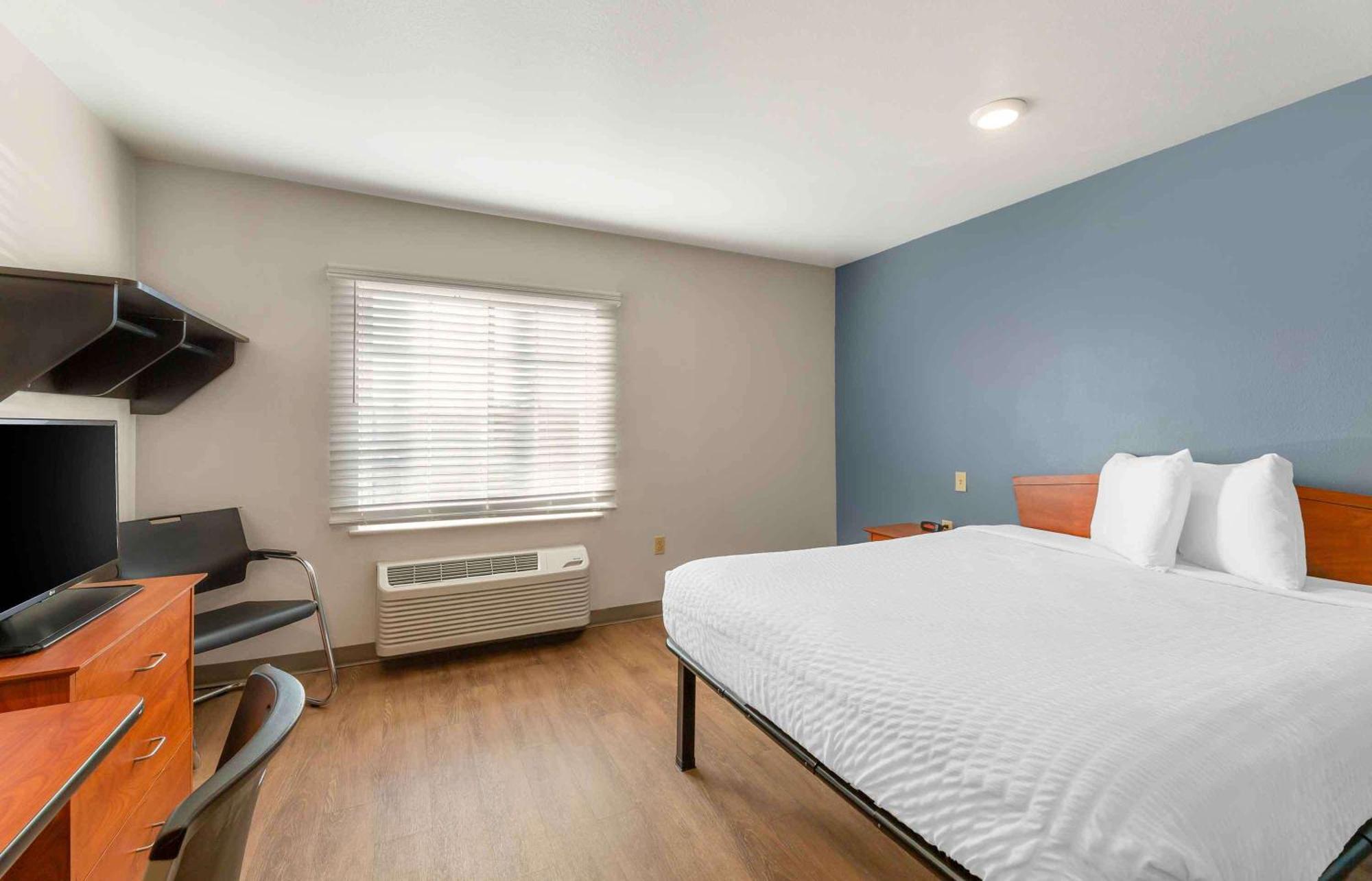 Extended Stay America Select Suites - Cleveland - 에이본 외부 사진